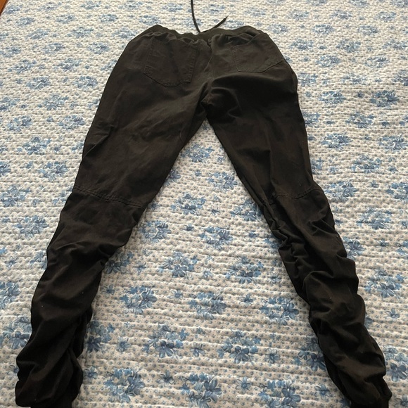 Scrunched up joggers - Picture 3 of 3